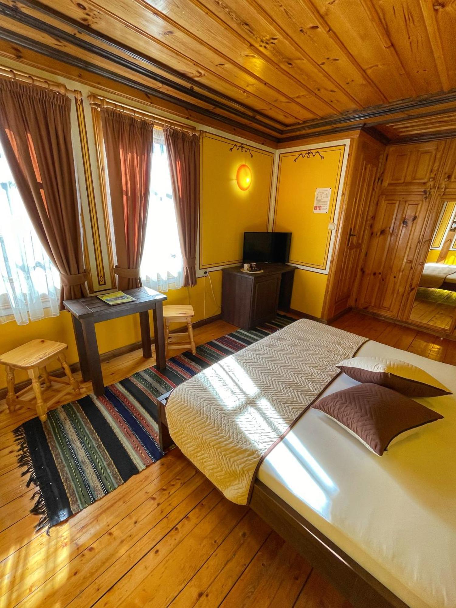 Guest Rooms Colorit Koprivshtitsa Exterior photo