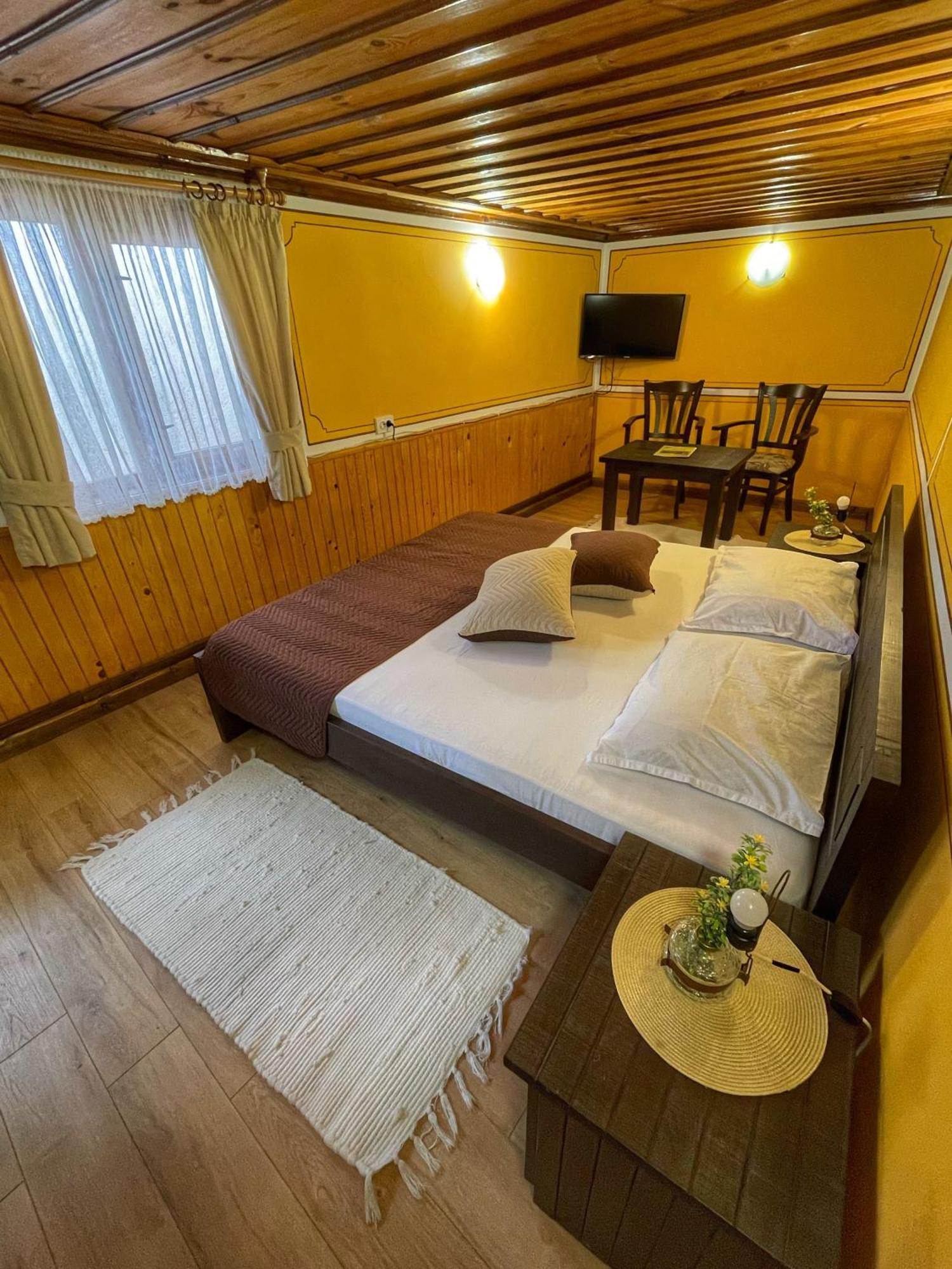 Guest Rooms Colorit Koprivshtitsa Exterior photo