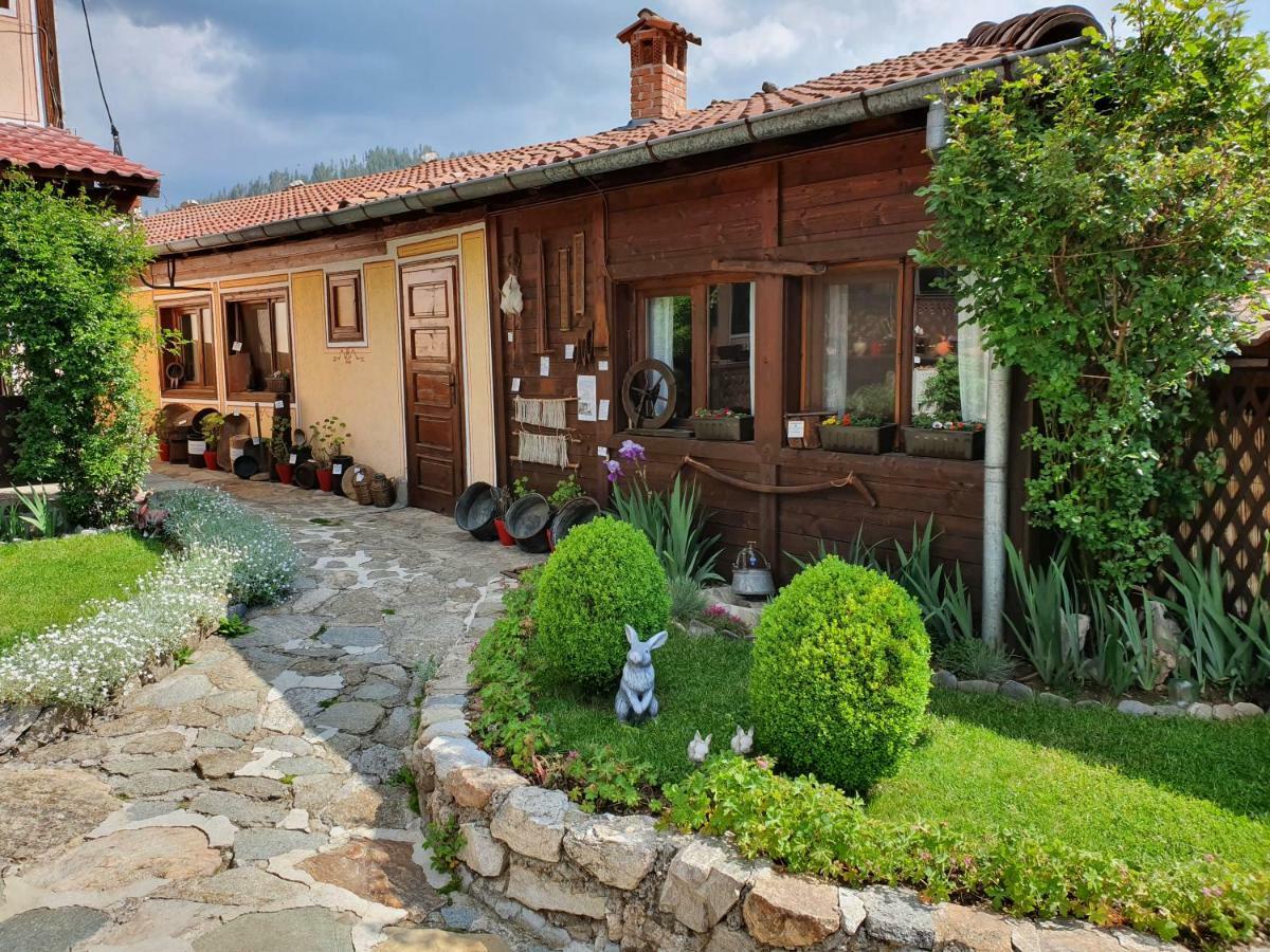 Guest Rooms Colorit Koprivshtitsa Exterior photo
